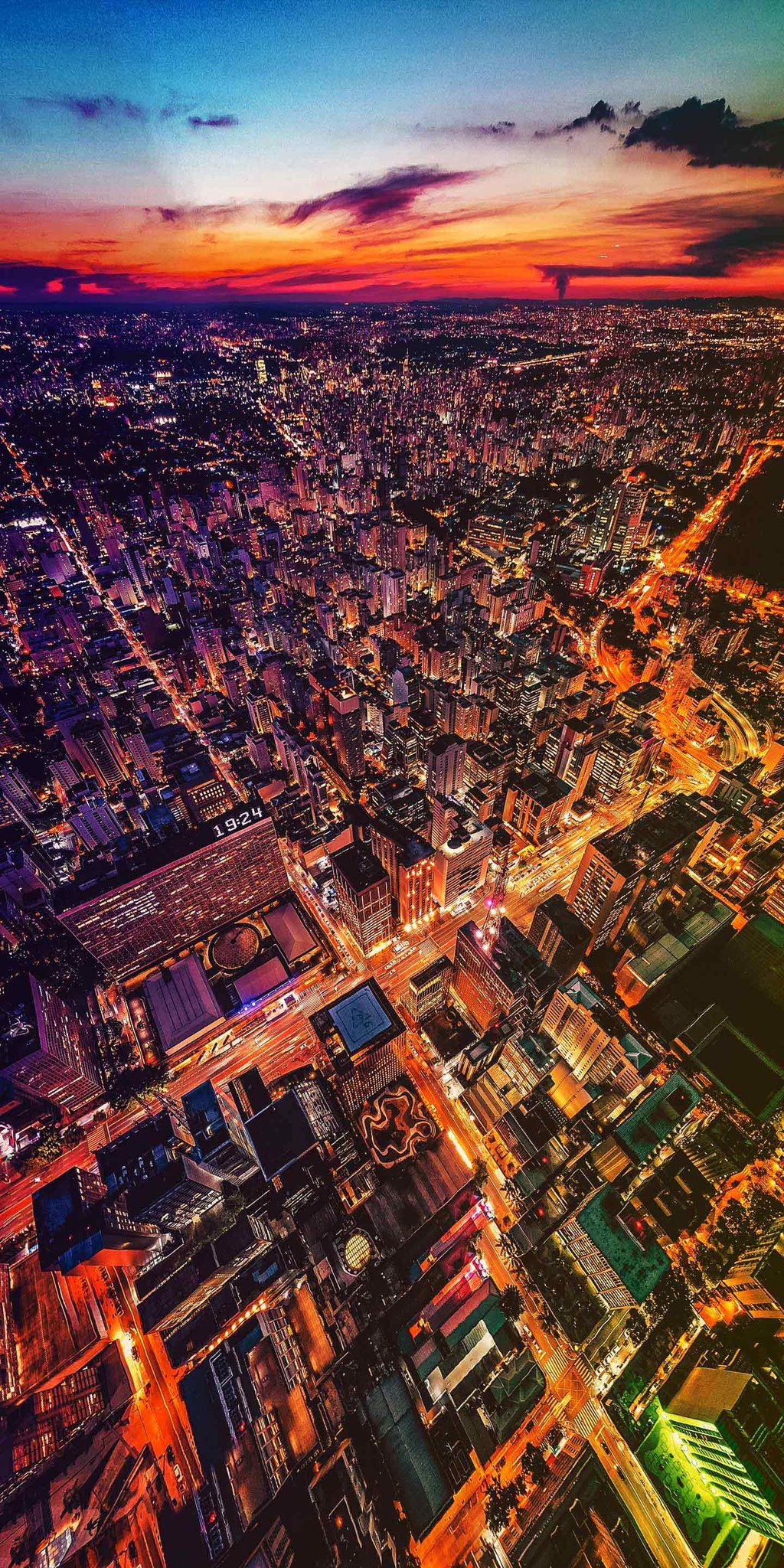 General-city-sunset-aerial-portrait