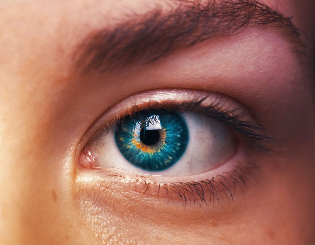 genral-favourite-eye-close-up